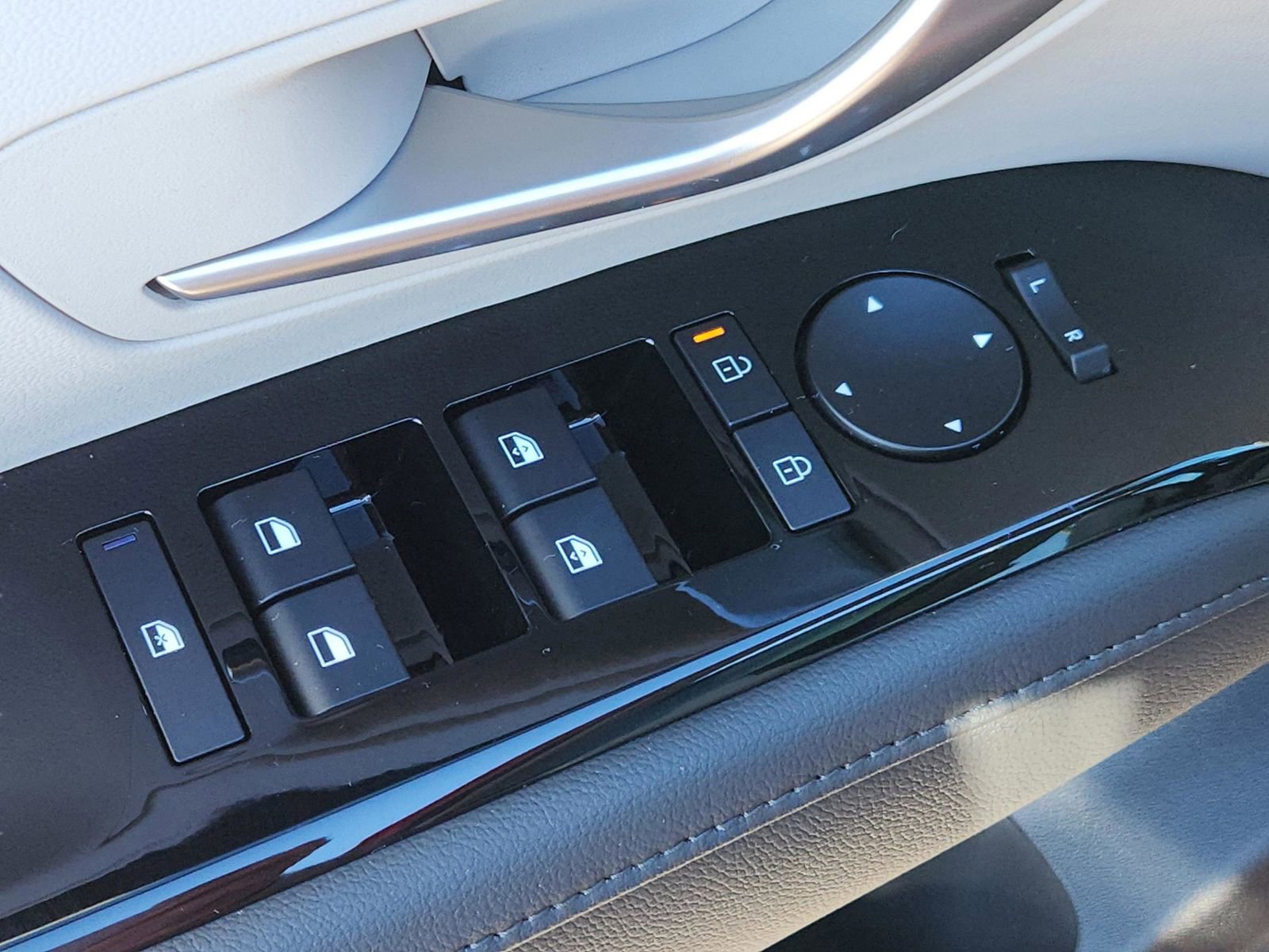 New 2026 Hyundai Tucson Limited image 17