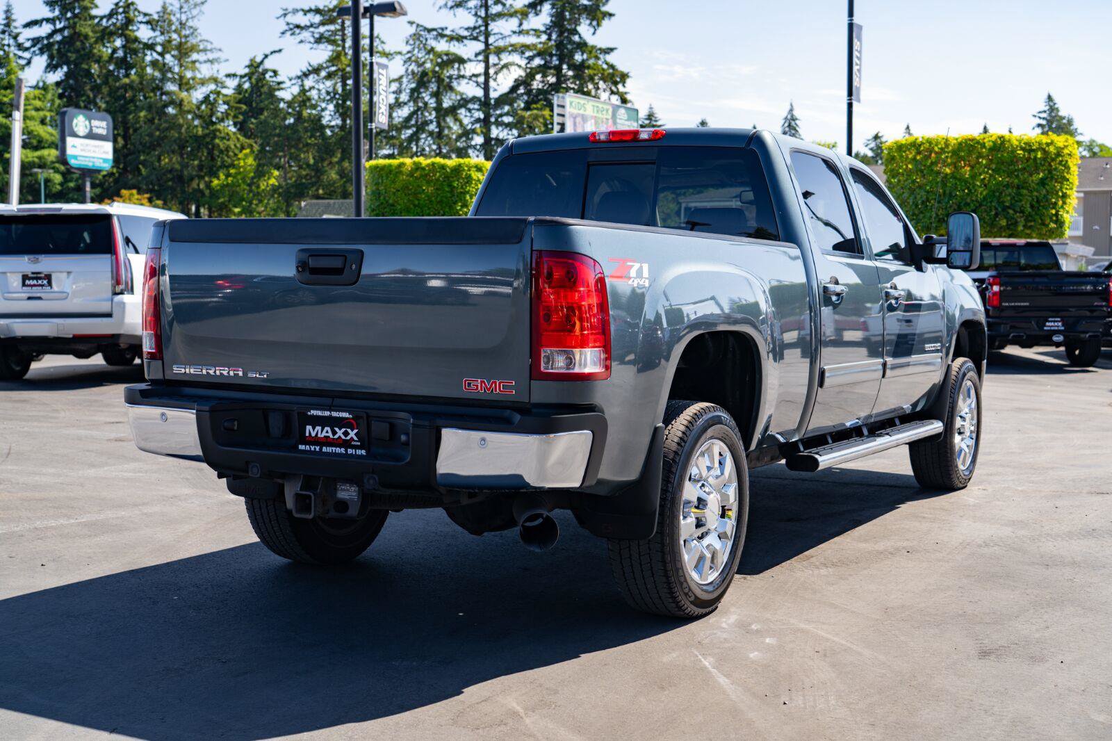 Used 2013 GMC Sierra 3500 SLT AWD/4WD image 7