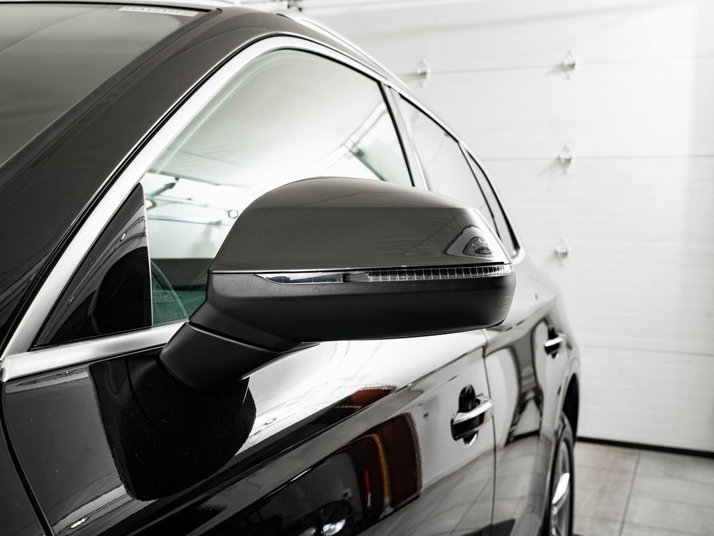 Used 2023 Audi Q5 2.0T Premium w/ Convenience Package image 17