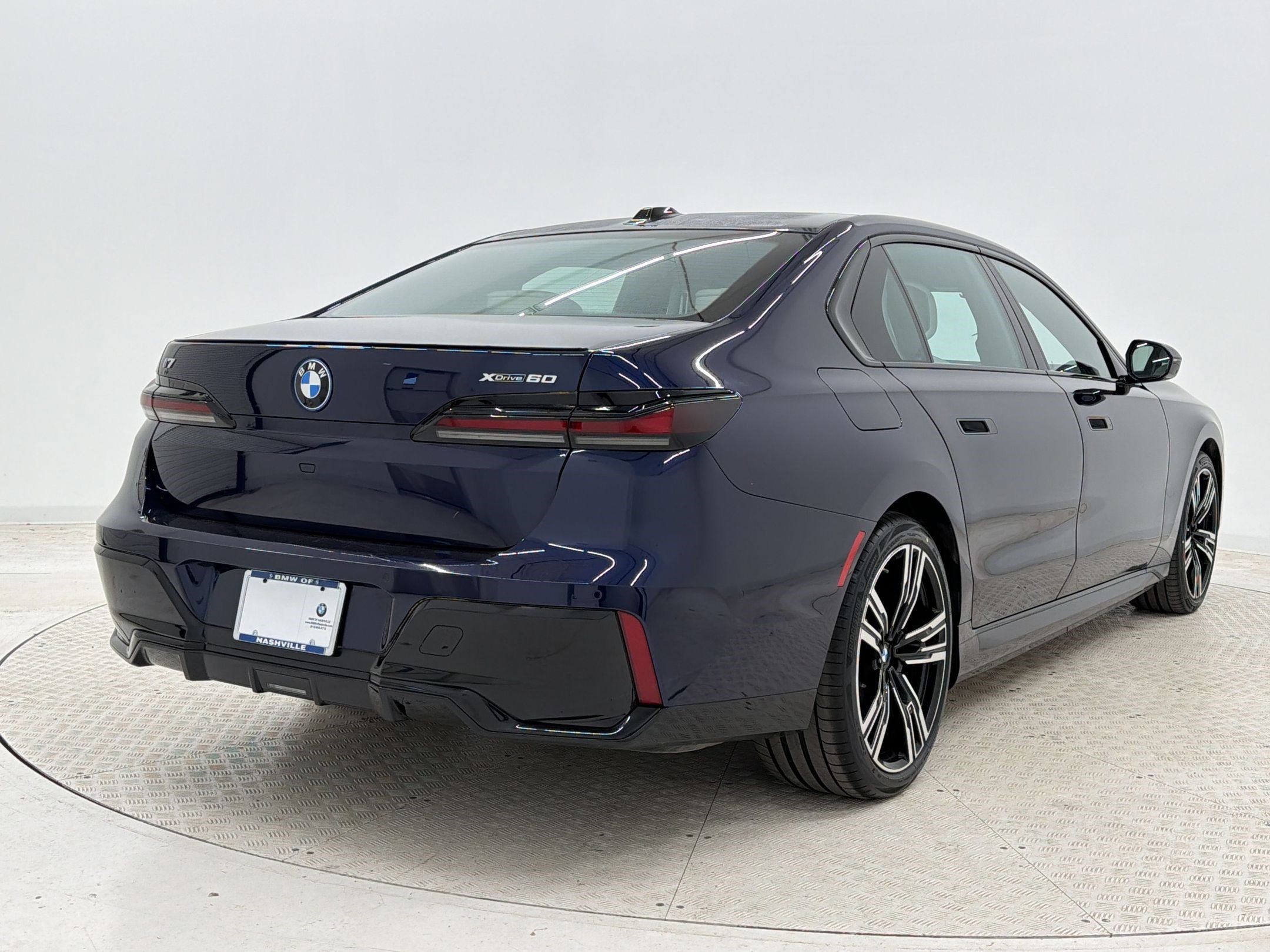 Certified 2023 BMW i7 xDrive60 AWD/4WD image 9