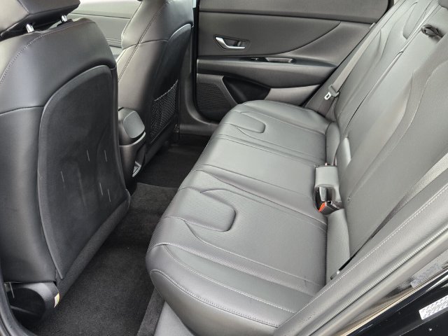 Used 2024 Hyundai Elantra Limited FWD image 11