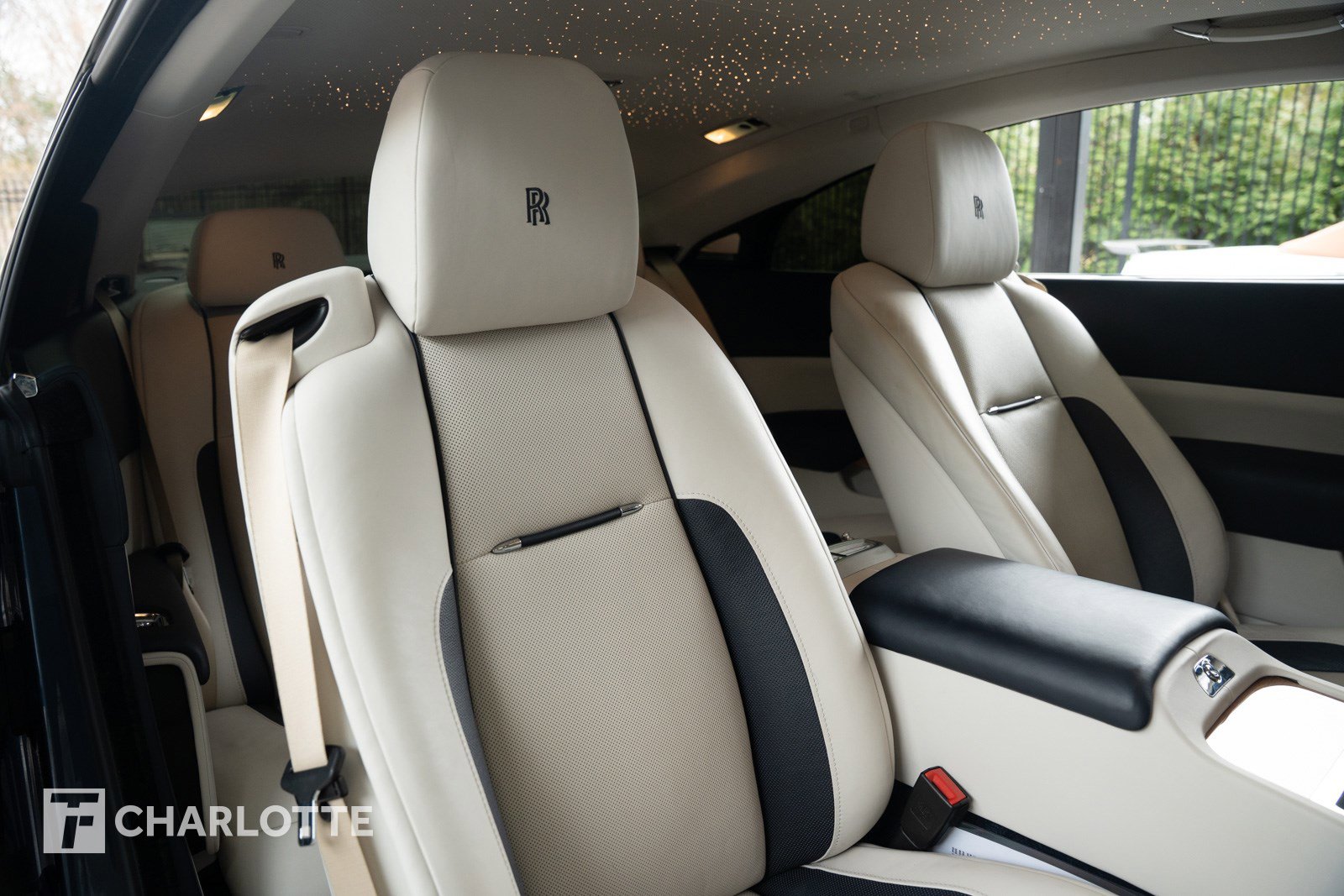 Used 2019 Rolls-Royce Wraith image 30