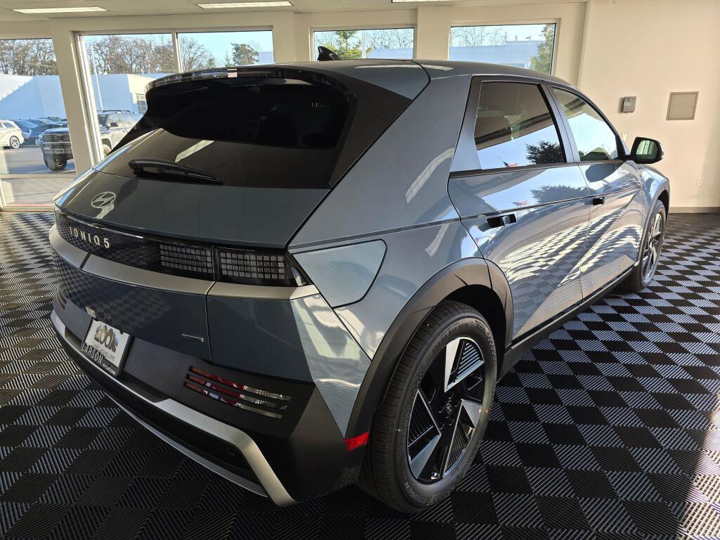 New 2026 Hyundai Ioniq 5 SEL image 5