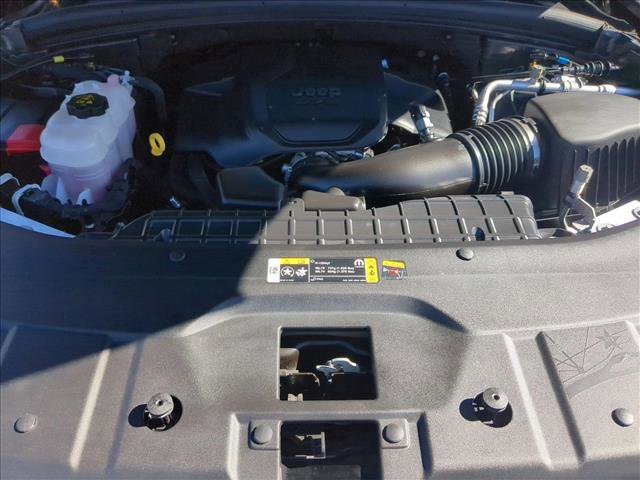 Used 2024 Jeep Grand Cherokee L Overland w/ Advanced Protech Group III image 25