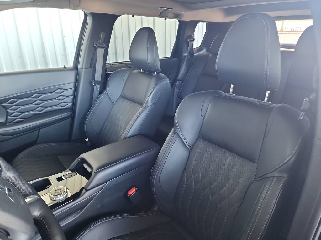 Used 2025 Mitsubishi Outlander SEL AWD/4WD image 15