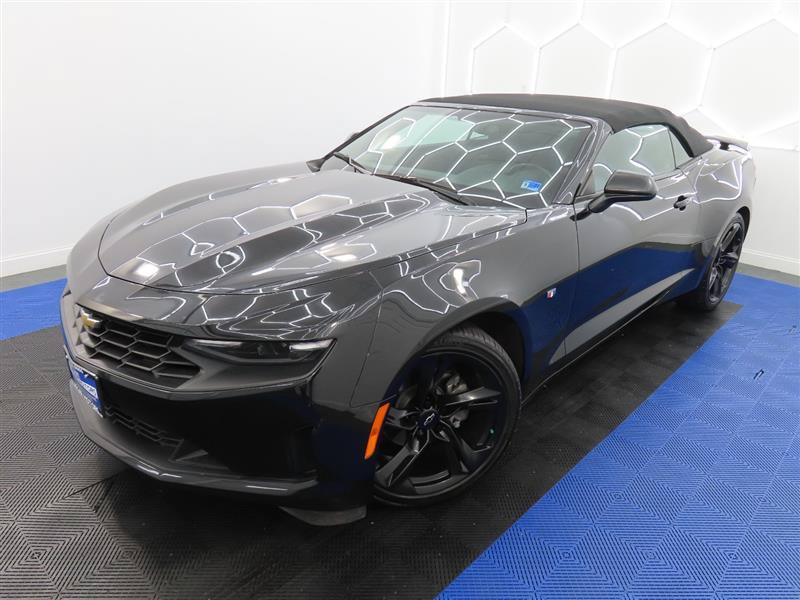 Used 2023 Chevrolet Camaro LT RWD image 4