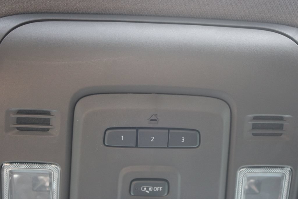 Used 2022 Chevrolet Tahoe LT w/ Luxury Package RWD image 61
