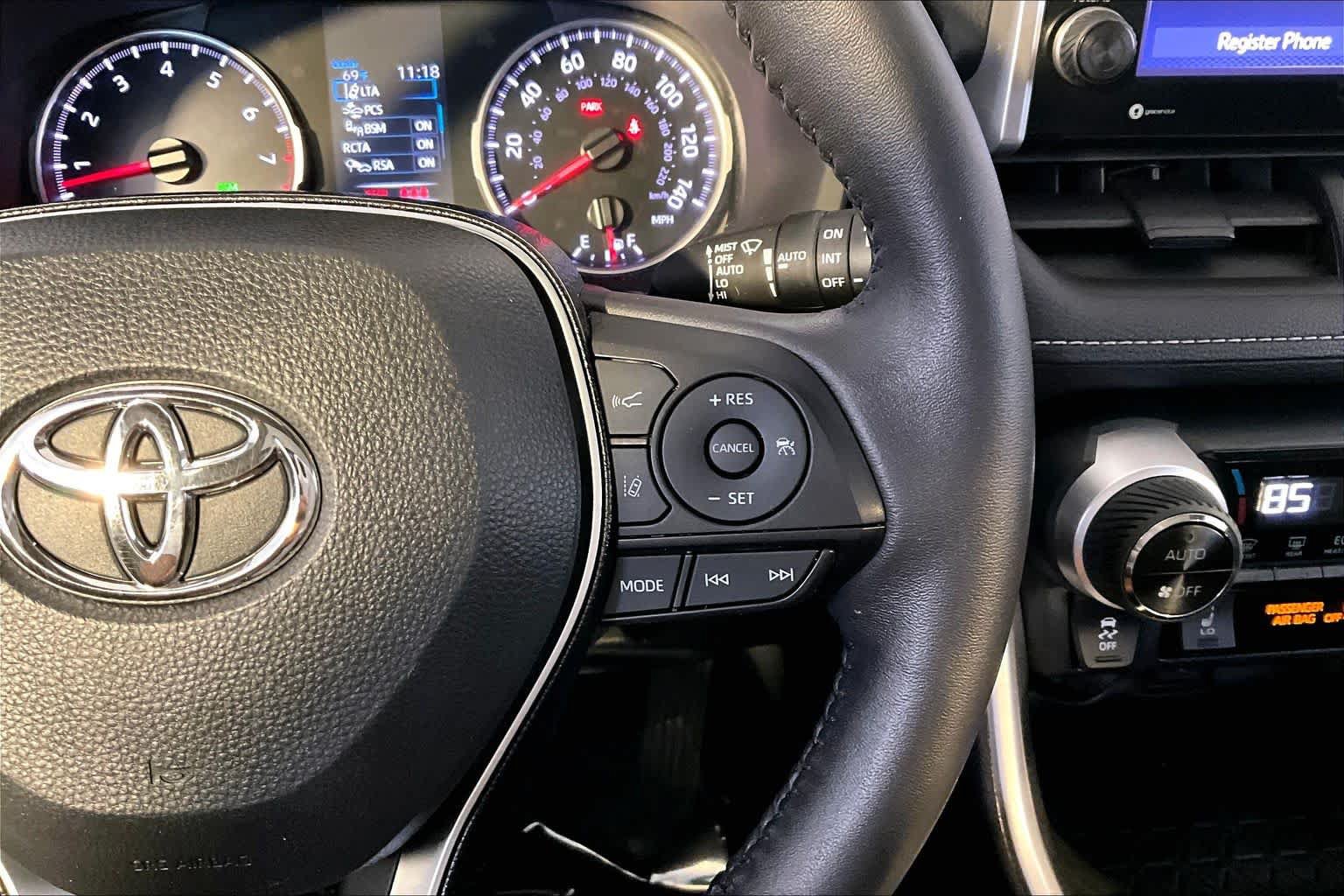 Used 2022 Toyota RAV4 XLE w/ Convenience Package AWD/4WD image 25