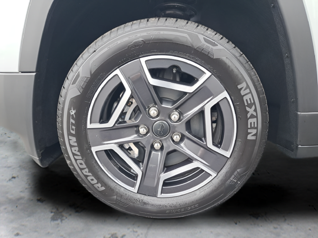 New 2026 Jeep Cherokee Laredo AWD/4WD image 28