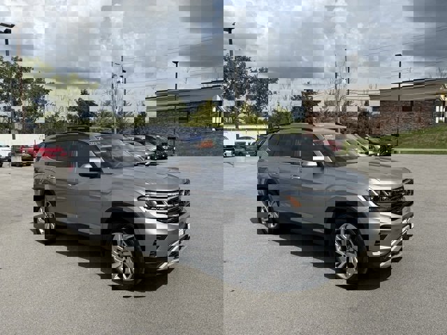 Certified 2022 Volkswagen Atlas SE image 3