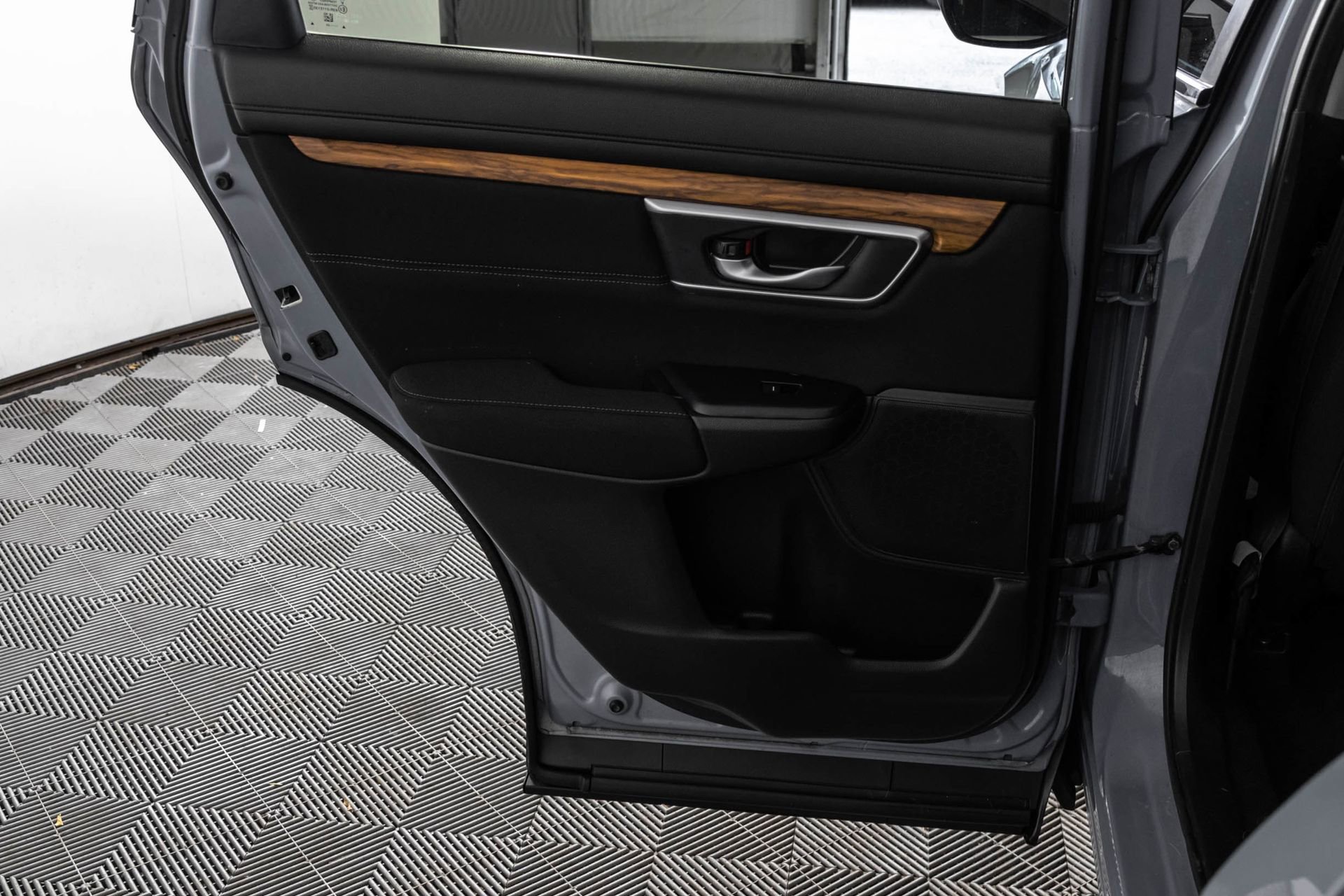 Used 2020 Honda CR-V EX image 36