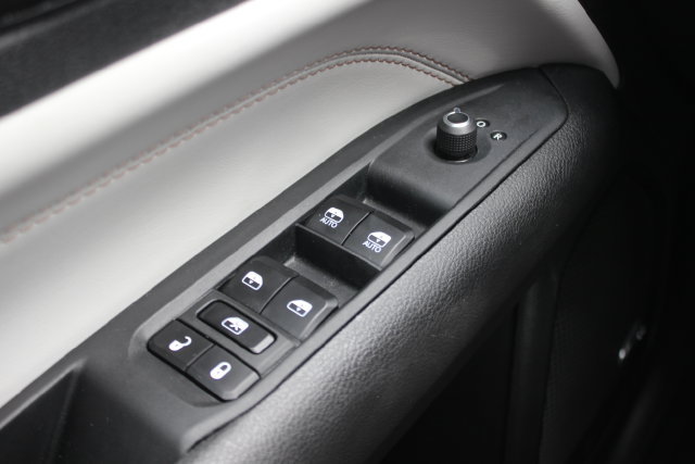 Used 2023 Jeep Compass Limited w/ Elite Group AWD/4WD image 22