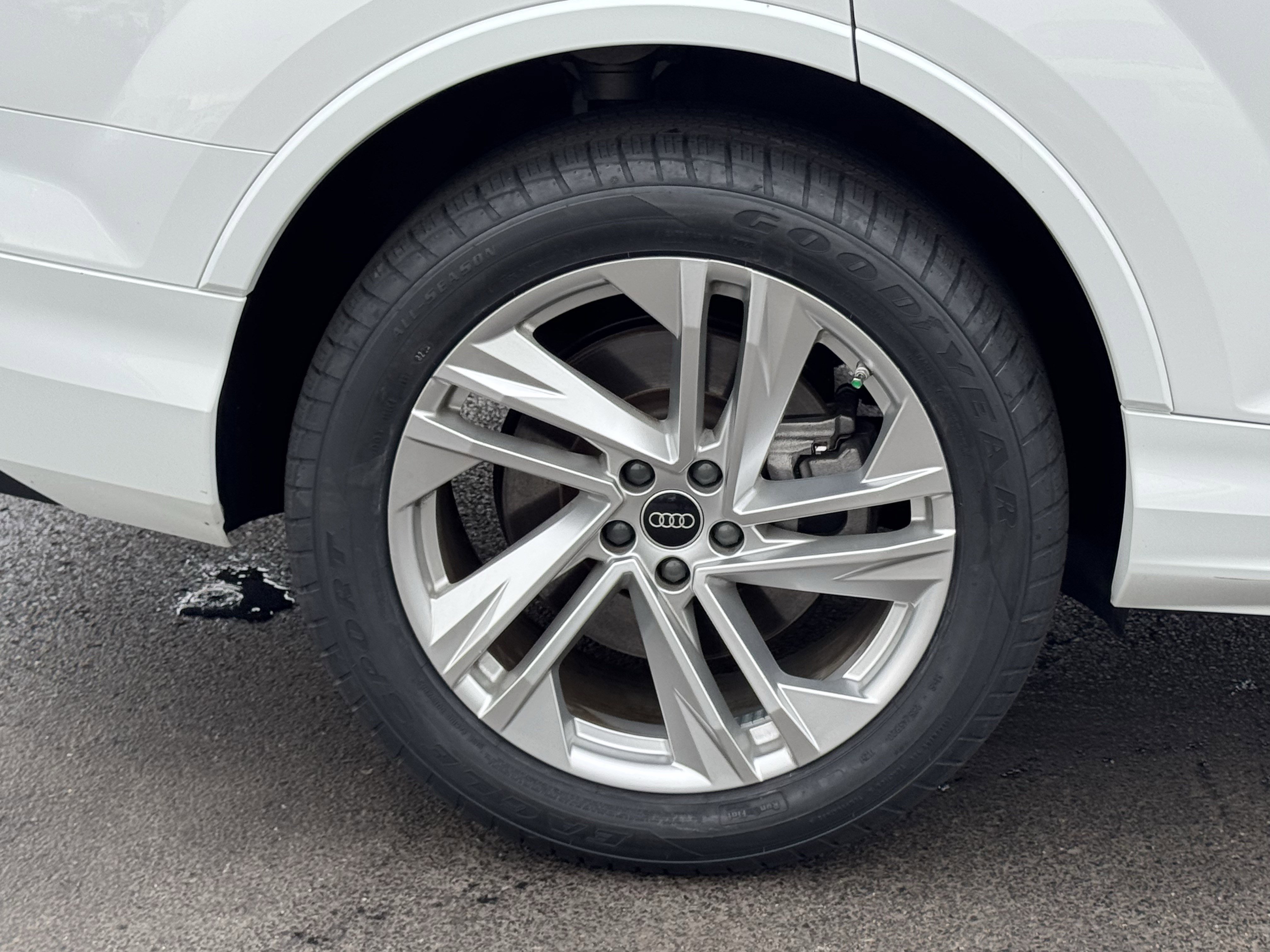 Used 2022 Audi Q7 Premium Plus image 43