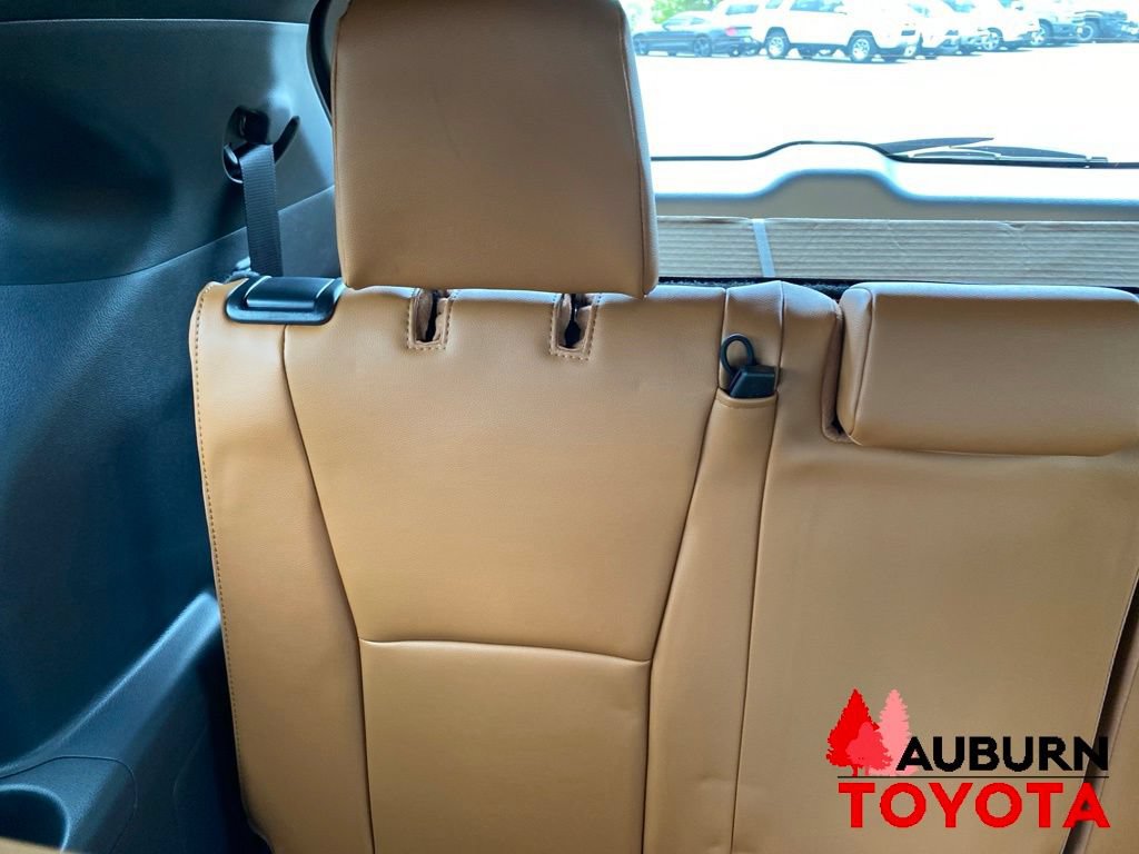 New 2026 Toyota Highlander Platinum AWD/4WD image 19