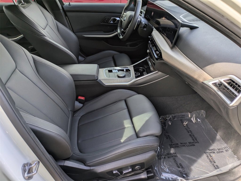 Used 2025 BMW 330i Sedan image 30