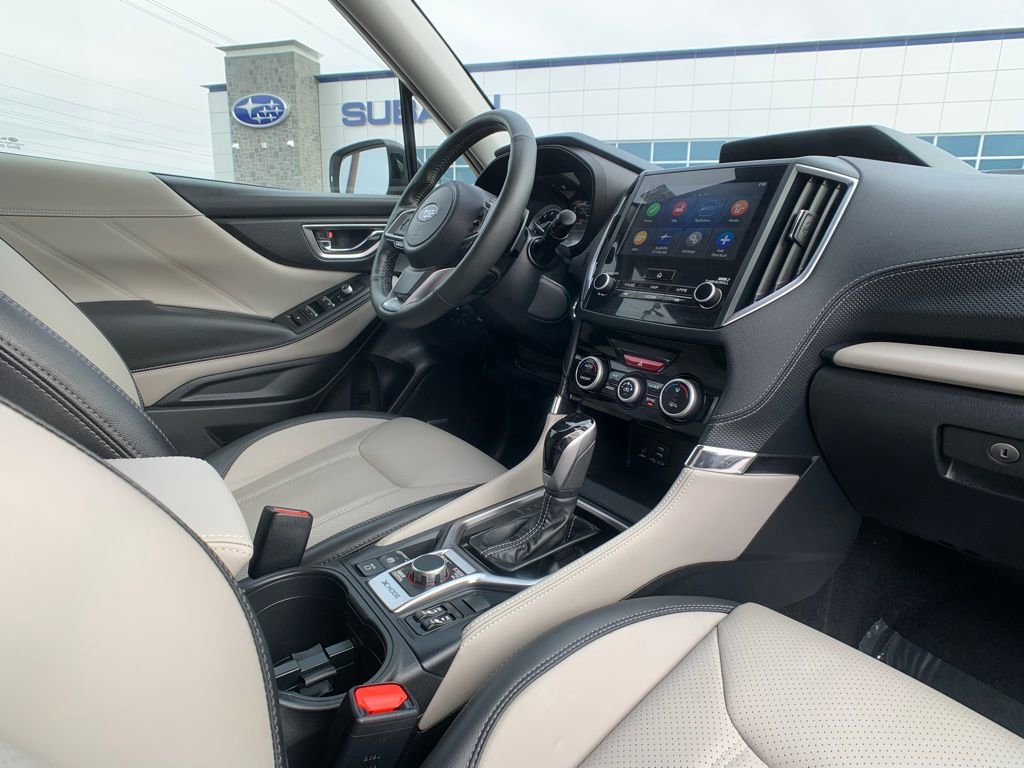 Used 2024 Subaru Forester Limited image 32