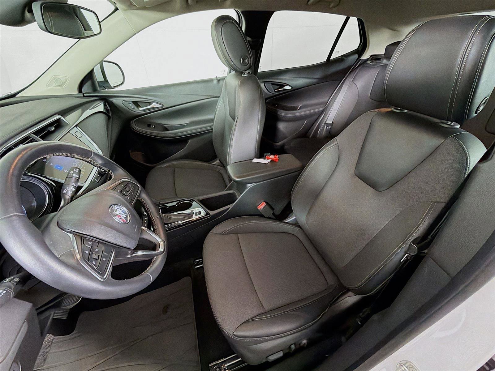 Used 2023 Buick Encore GX Select image 11