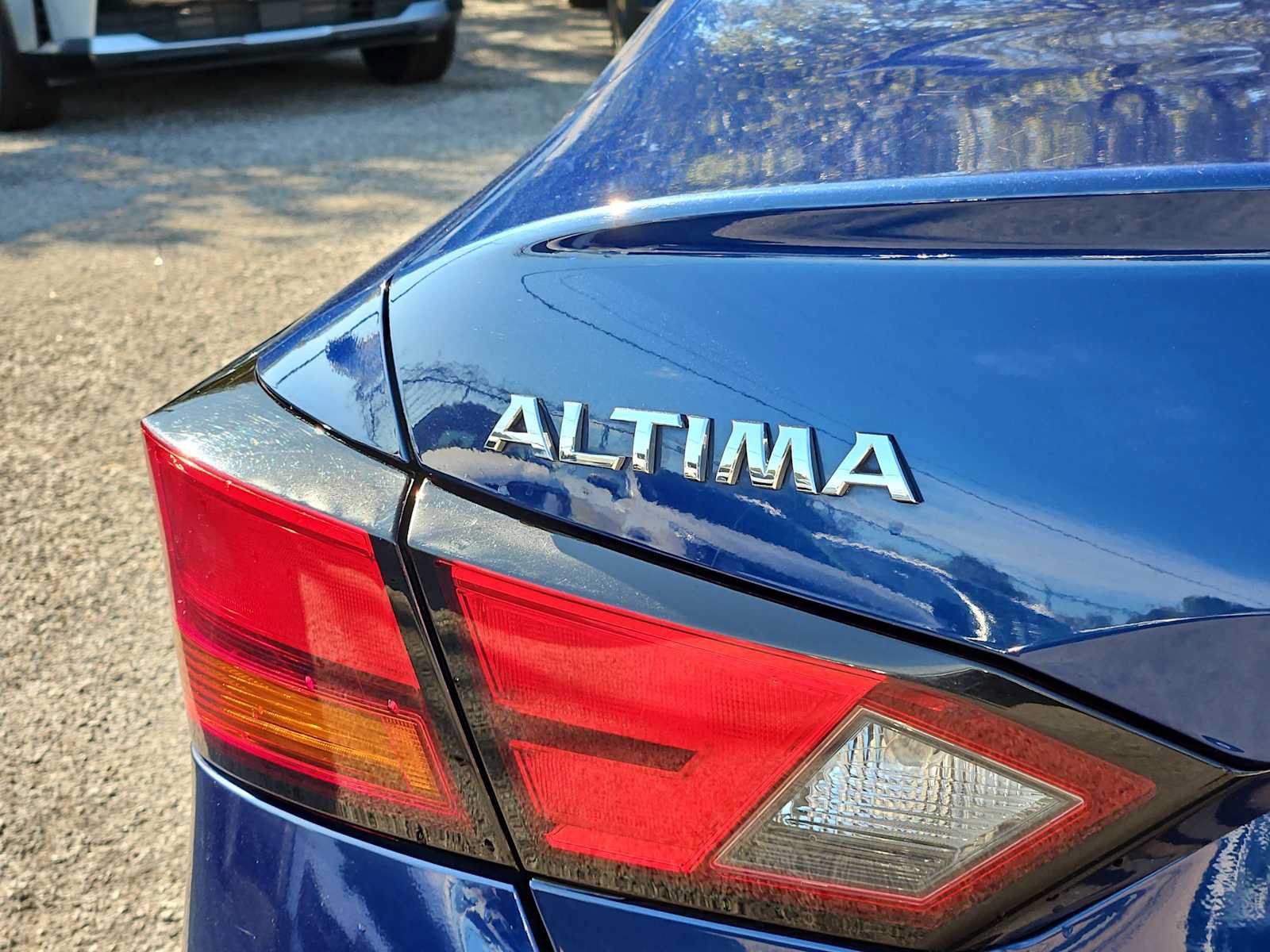 Used 2022 Nissan Altima 2.5 S FWD image 9