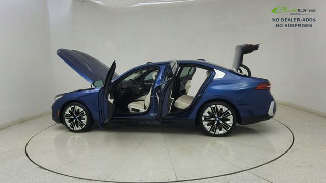 Used 2025 BMW i5 xDrive40 w/ Premium Package AWD/4WD image 73
