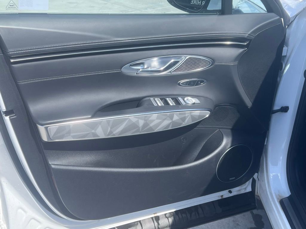 Used 2025 Genesis GV70 3.5T Sport w/ Sport Advanced Package image 18