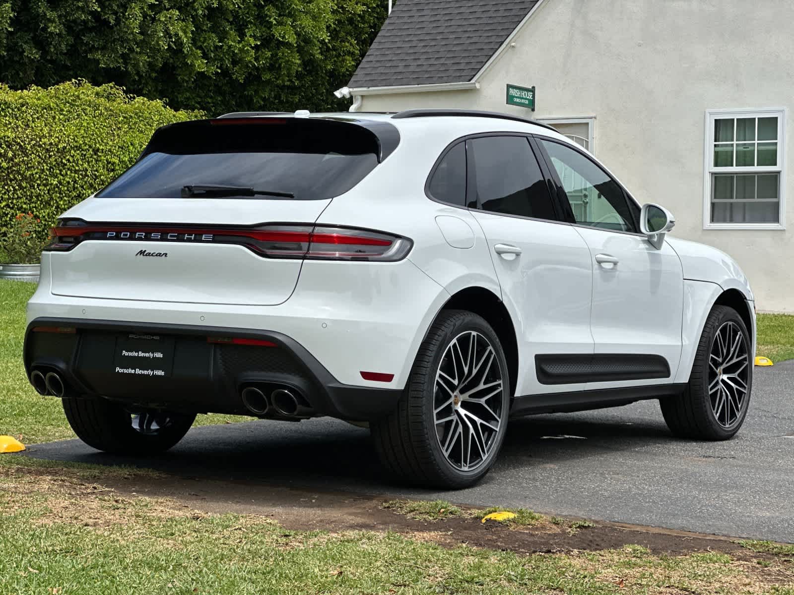 New 2026 Porsche Macan AWD/4WD image 8