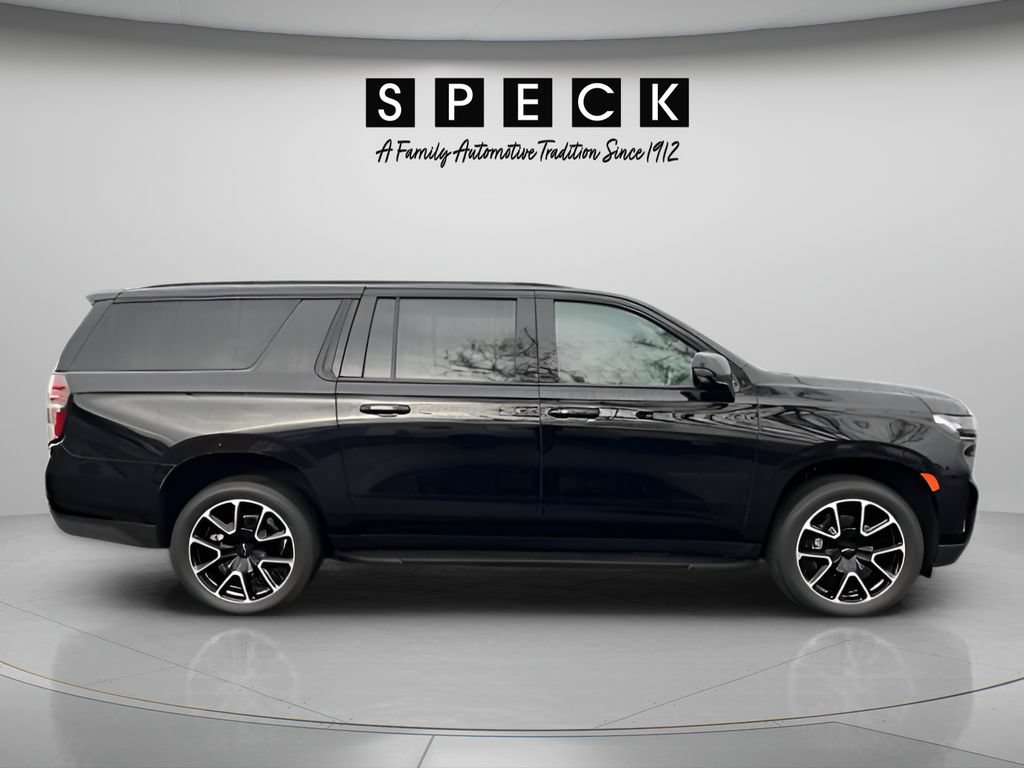 Used 2024 Chevrolet Suburban RST w/ Luxury Package AWD/4WD image 5