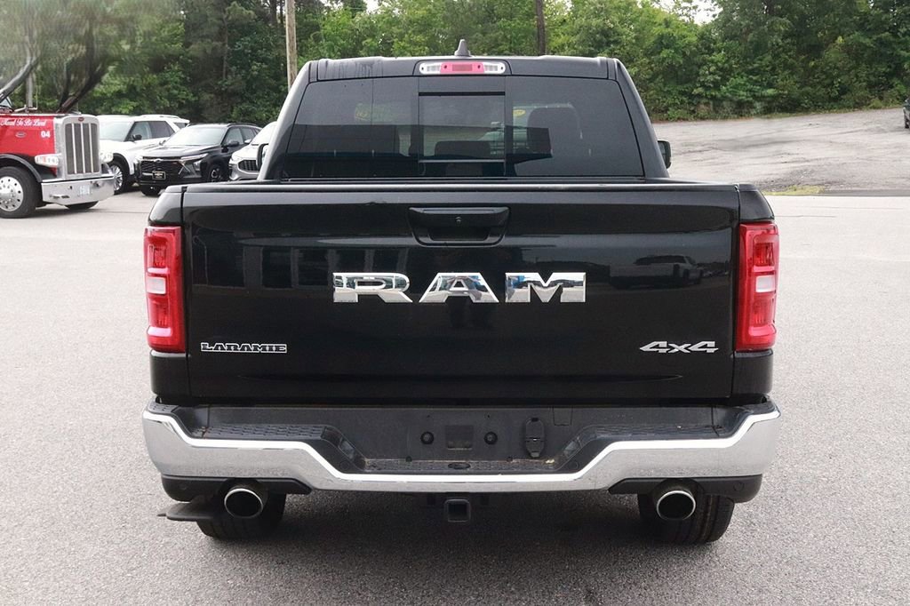 Used 2025 RAM 1500 Laramie AWD/4WD image 6
