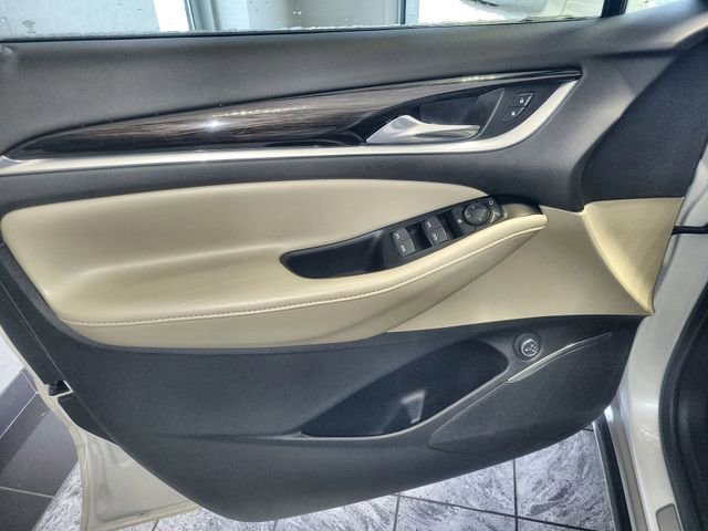 Used 2019 Buick Enclave Essence image 13