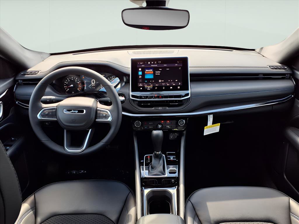 New 2026 Jeep Compass Latitude image 8