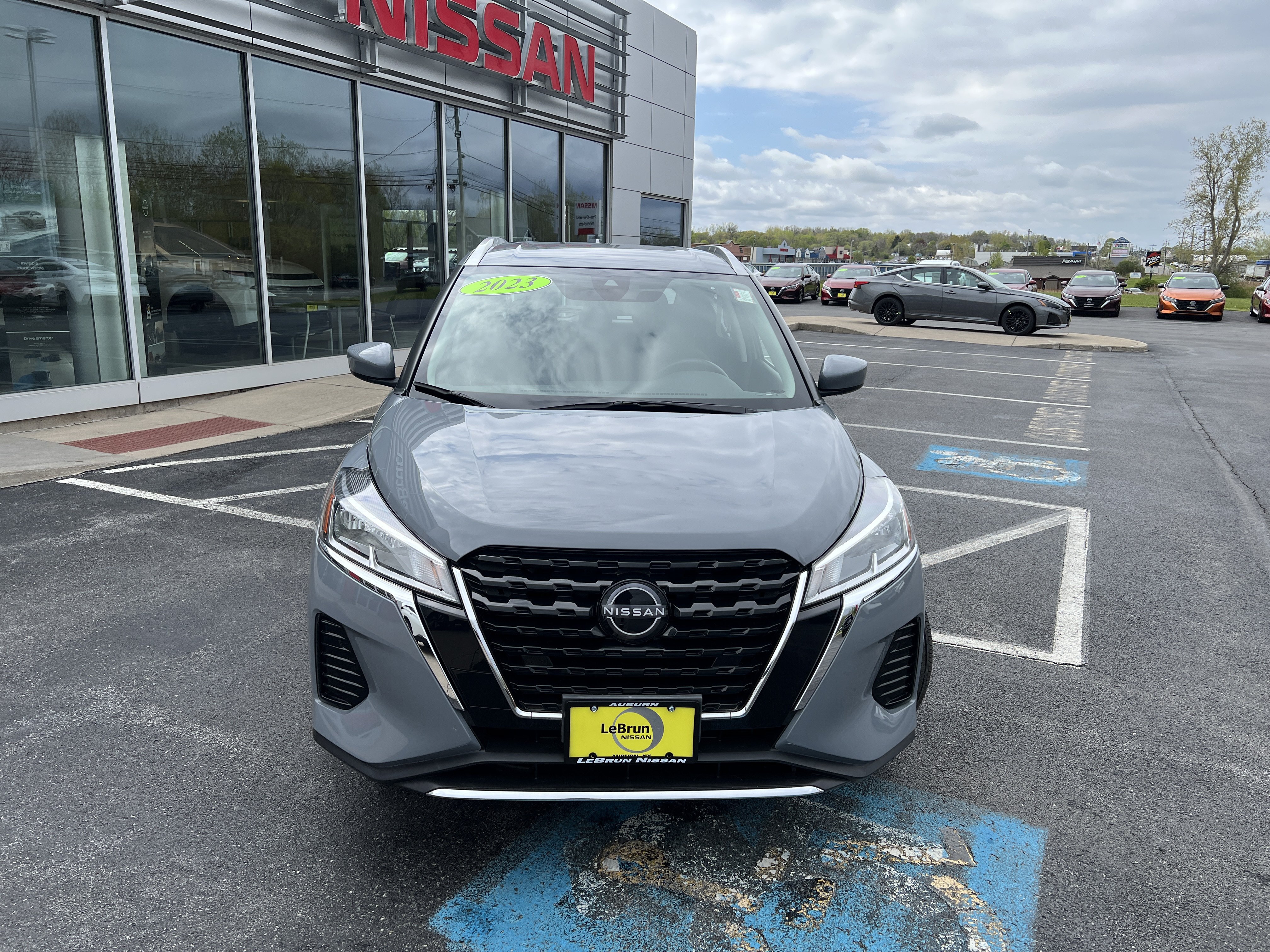Used 2023 Nissan Kicks SV FWD image 23