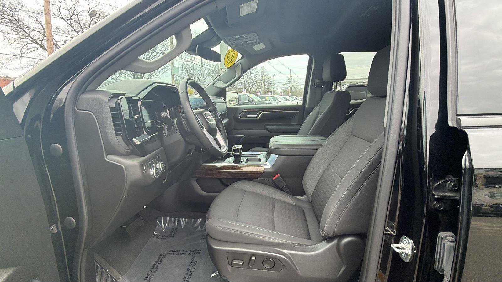 Used 2023 GMC Sierra 1500 Elevation image 13