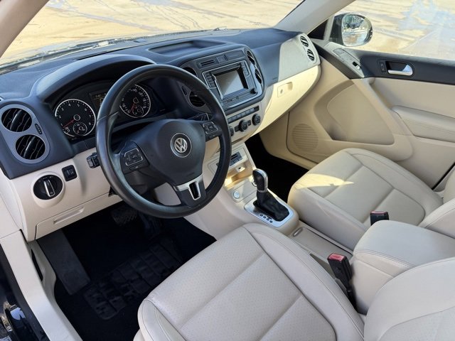 Used 2016 Volkswagen Tiguan S image 11