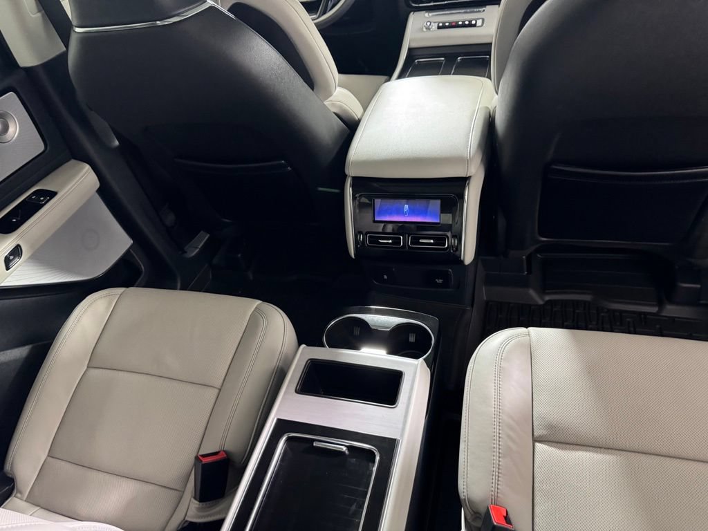 Certified 2026 Lincoln Aviator Reserve w/ Equipment Group 201A AWD/4WD image 11