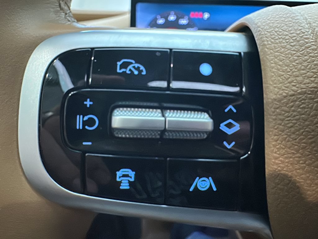 Certified 2025 Genesis G80 2.5T Advanced AWD/4WD image 23