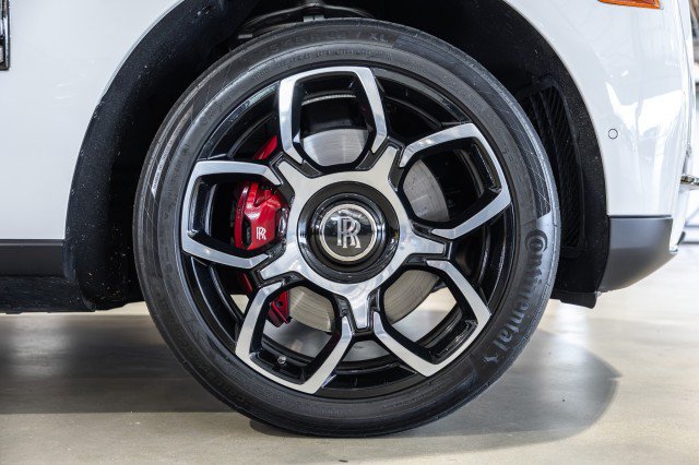 Used 2022 Rolls-Royce Cullinan Black Badge AWD/4WD image 27