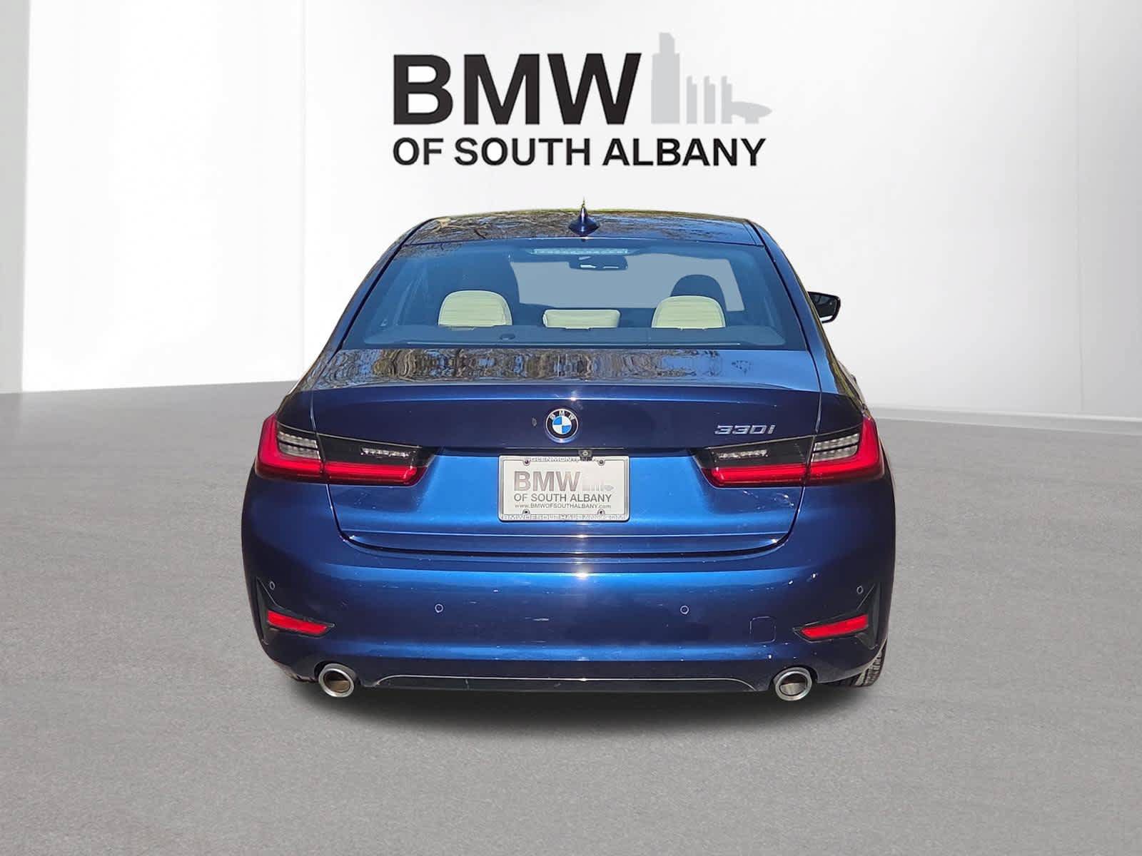 Used 2020 BMW 330i xDrive Sedan w/ Convenience Package AWD/4WD image 4