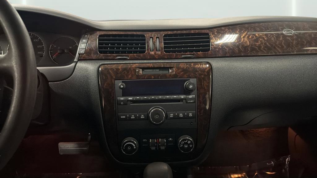 Used 2016 Chevrolet Impala LT image 18