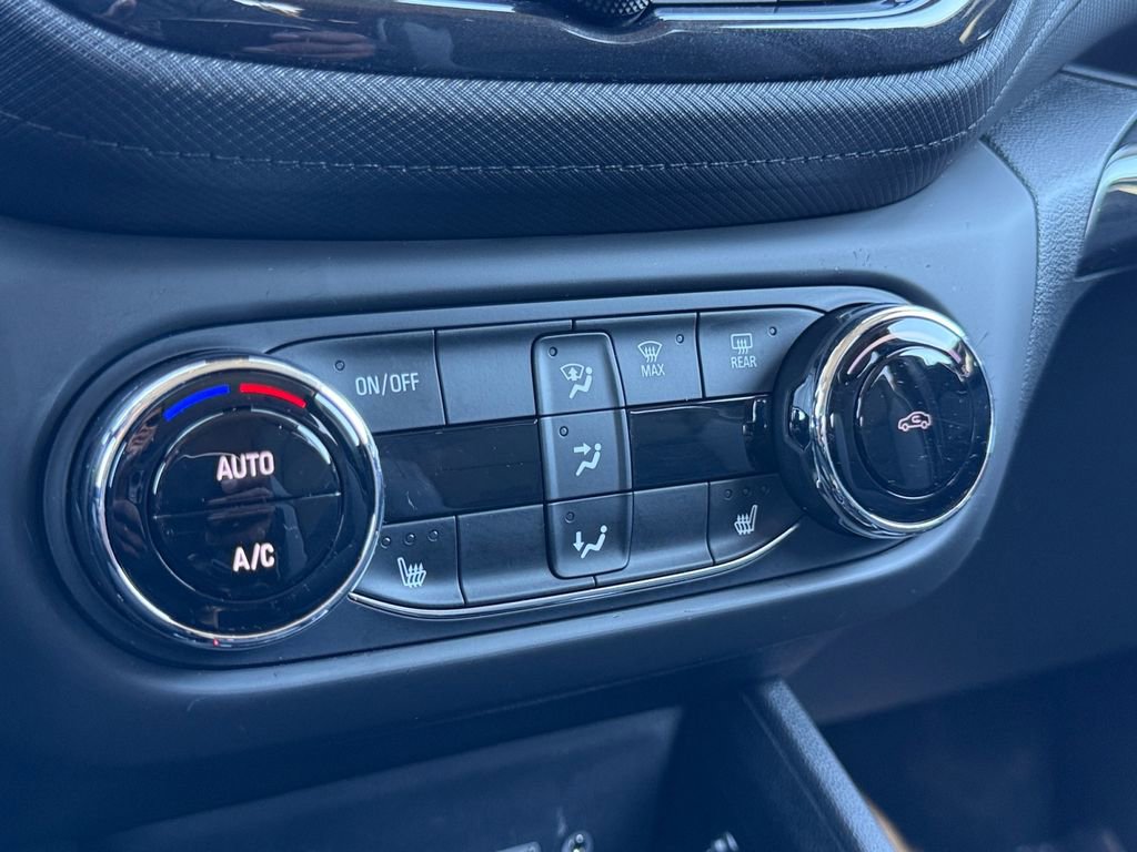 Used 2022 Chevrolet TrailBlazer LT w/ Convenience Package image 16