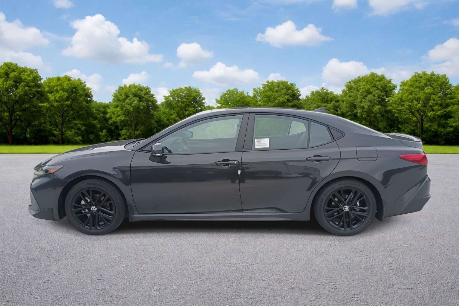 New 2026 Toyota Camry SE FWD image 4