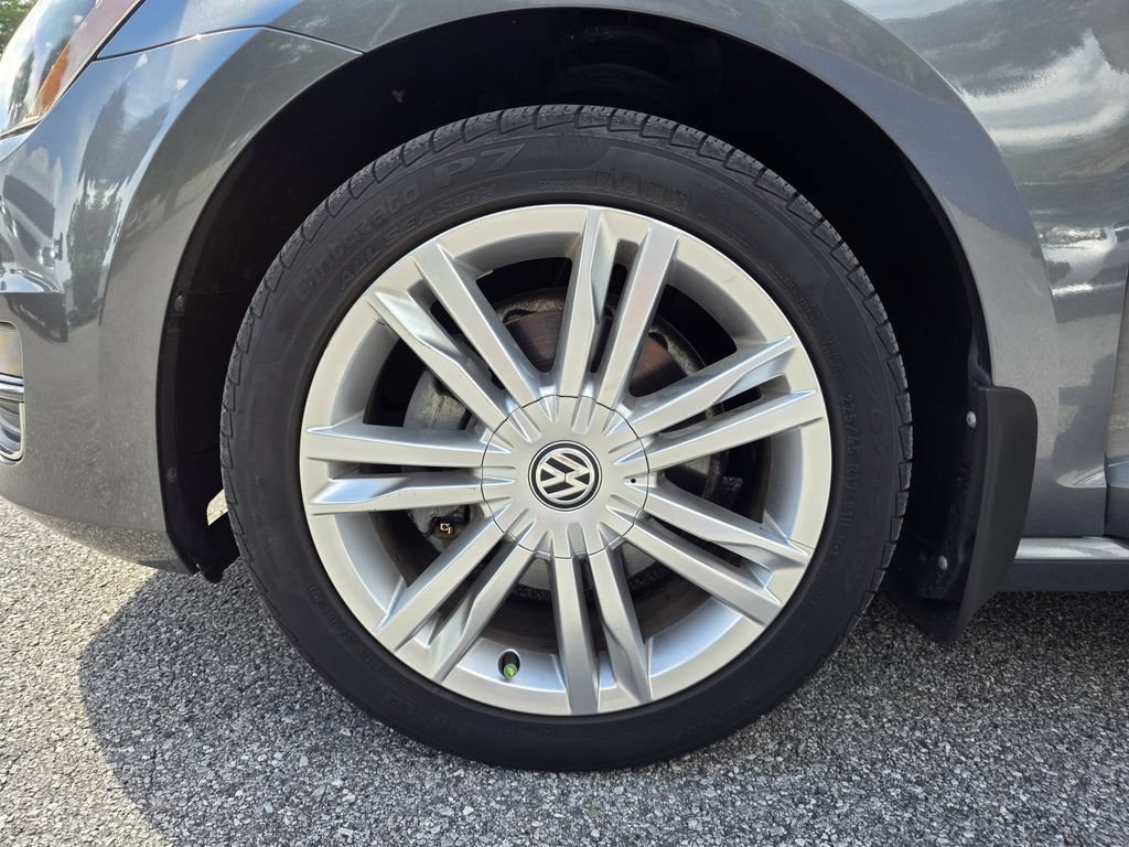 Used 2015 Volkswagen Golf TDI SE FWD image 29