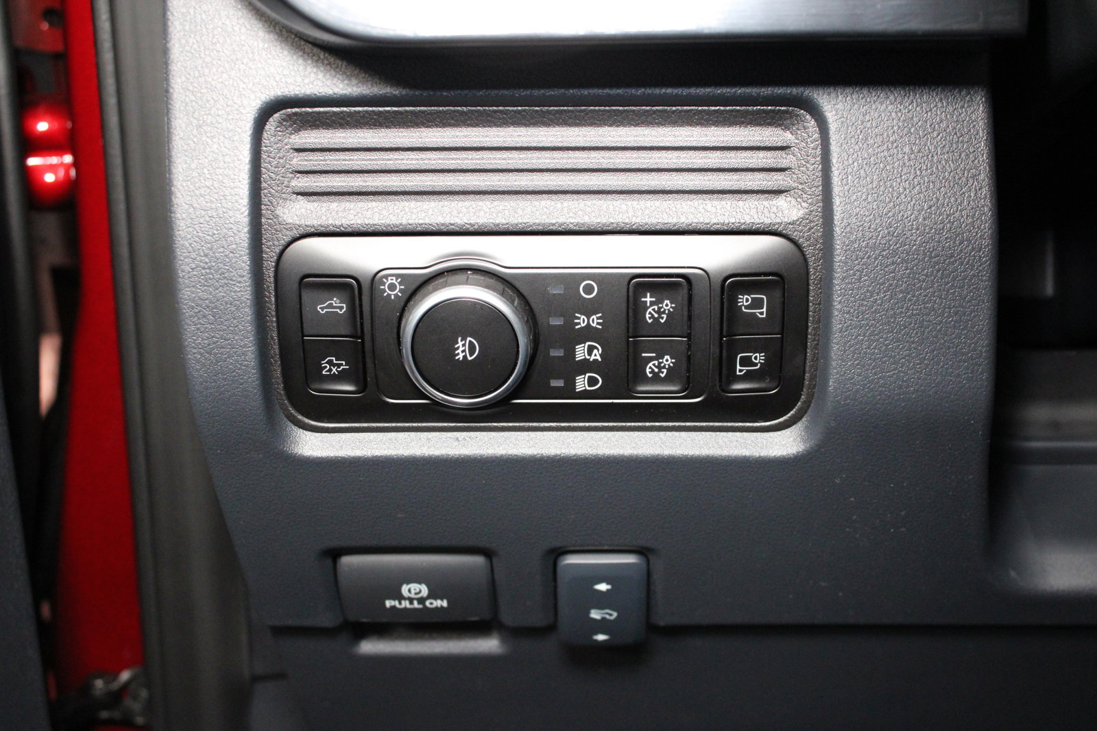 New 2025 Ford F350 Lariat w/ Lariat Ultimate Package image 8