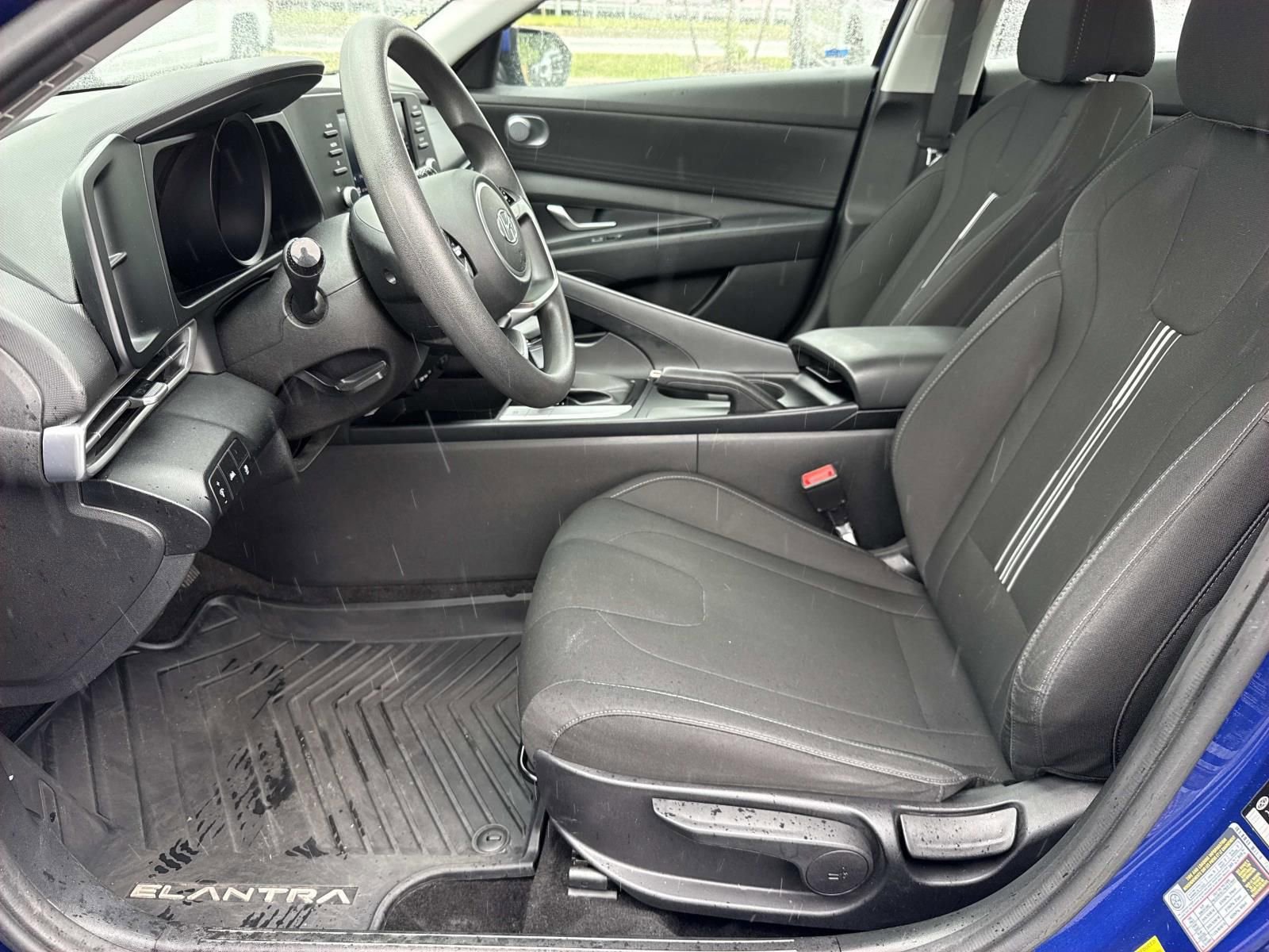 Used 2022 Hyundai Elantra SEL FWD image 29