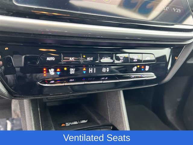 Certified 2023 Chevrolet Bolt EUV LT w/ Convenience Package image 20