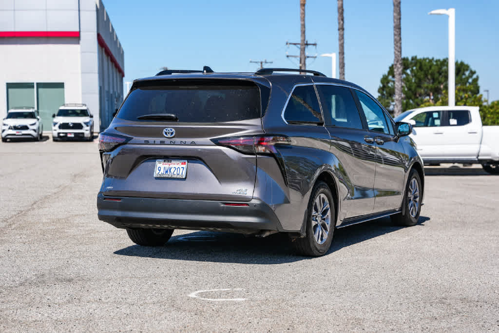 Certified 2024 Toyota Sienna XLE w/ XLE Plus Package AWD/4WD image 6
