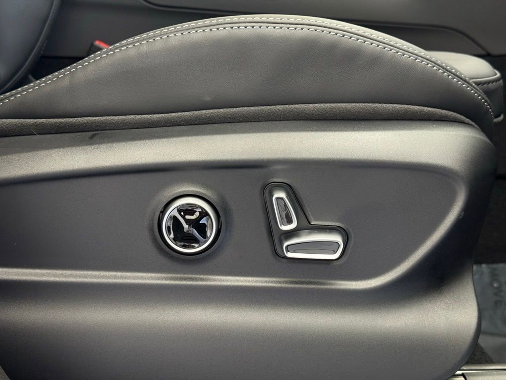 New 2025 Maserati Grecale Modena image 48