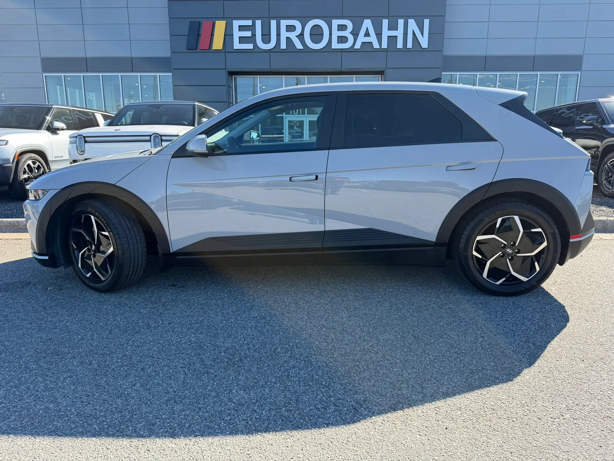 Used 2023 Hyundai Ioniq 5 SEL w/ Cargo Package AWD/4WD image 2
