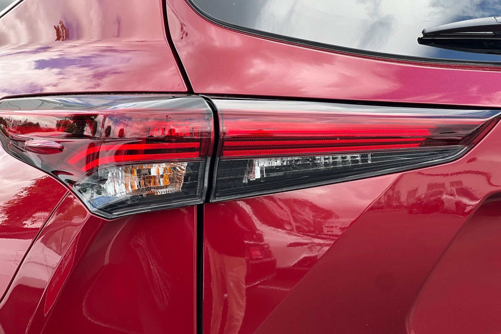 New 2026 Toyota Highlander Limited image 33