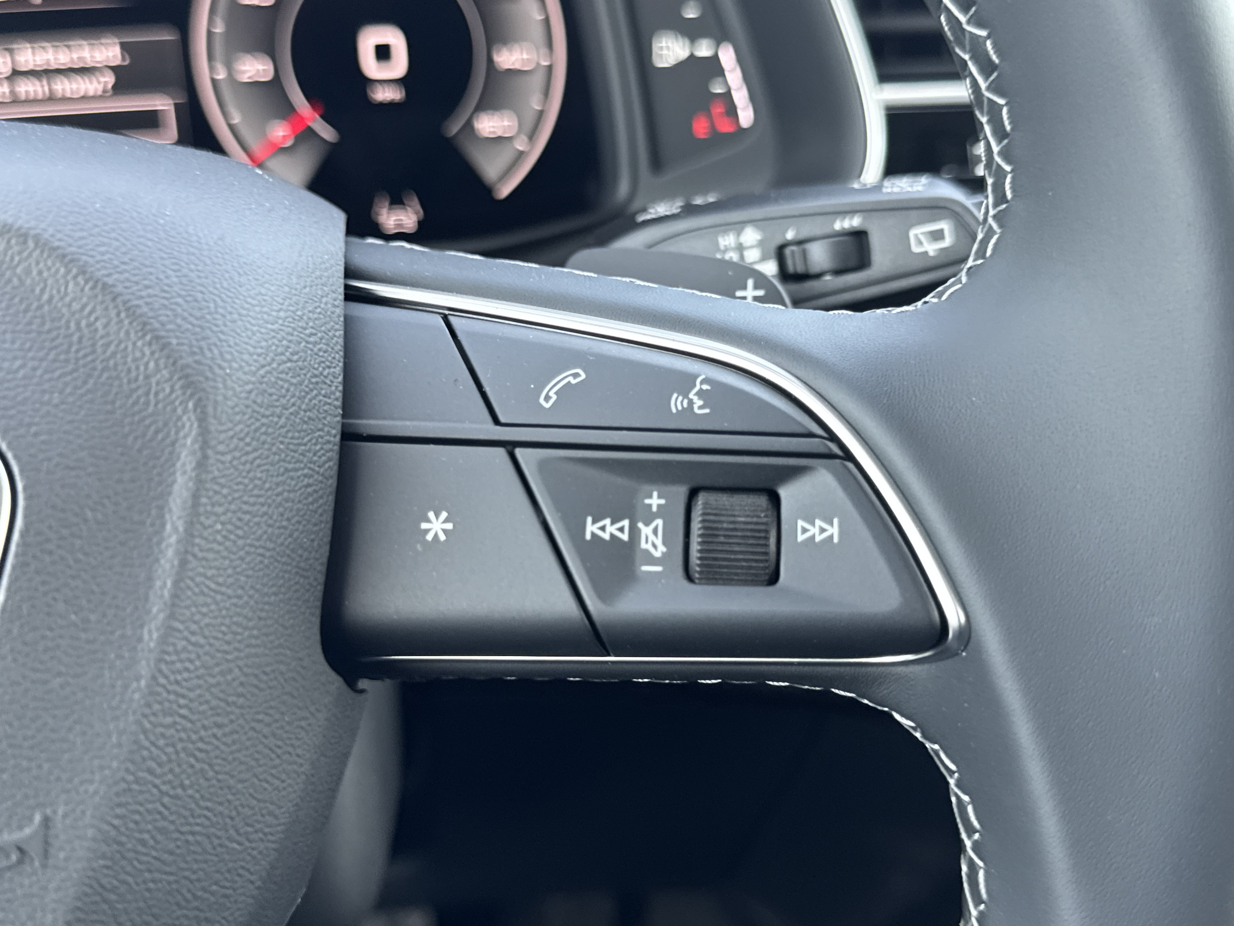 New 2026 Audi Q8 Premium AWD/4WD image 33