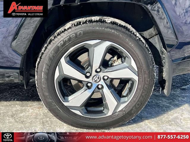 Used 2023 Toyota RAV4 SE w/ Weather & Moonroof Package image 10