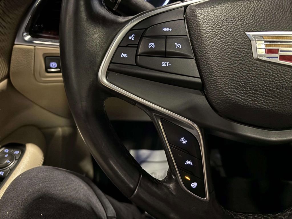 Used 2017 Cadillac XT5 Premium Luxury w/ LPO, Wheel Lock Package image 39